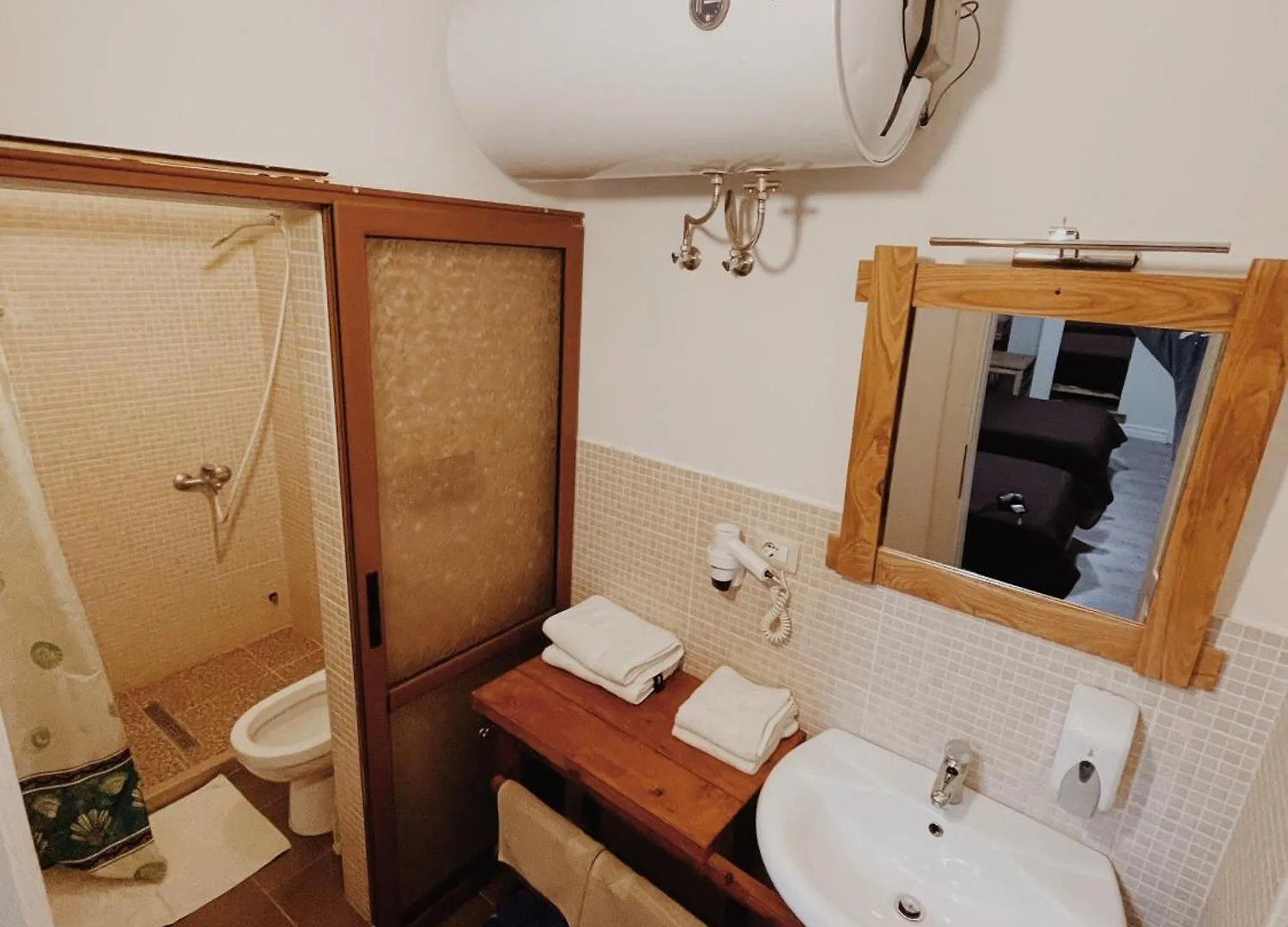 At Pikotiko'S - Korca City Rooms For Rent Korce