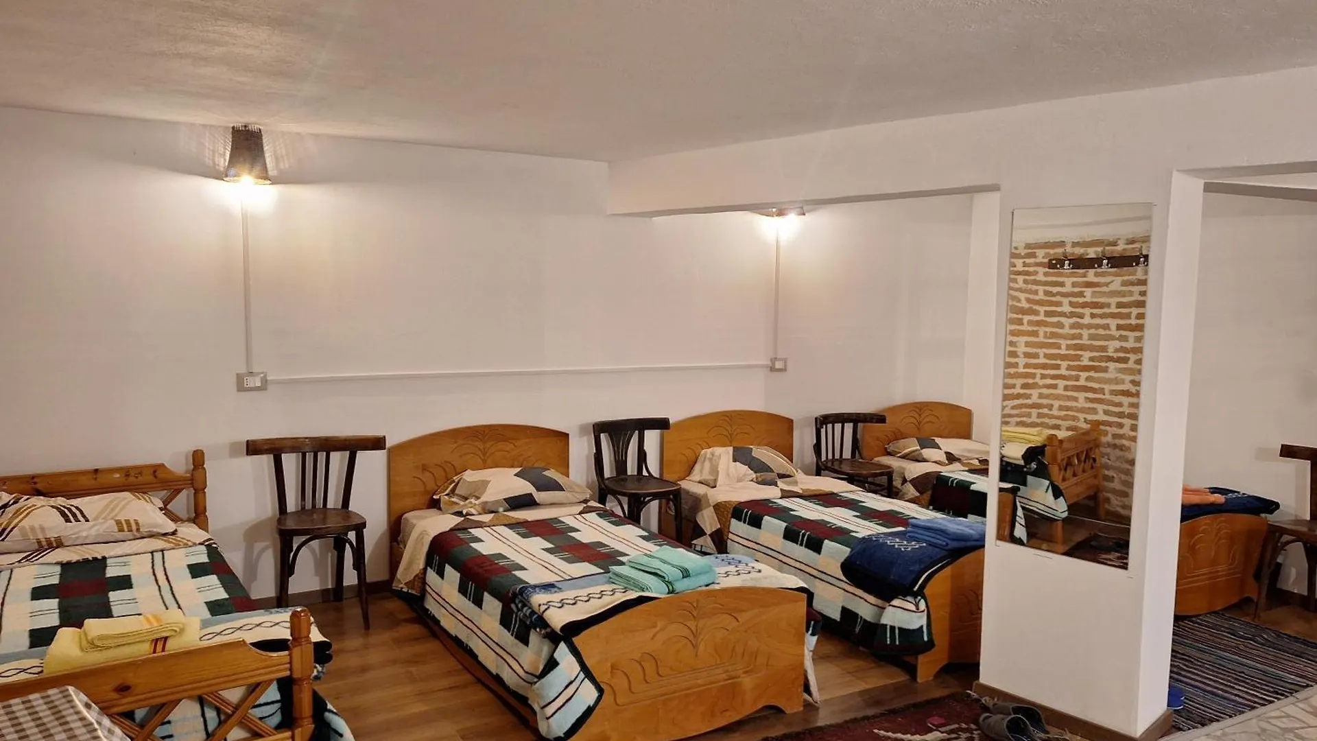 Gasthuis At Pikotiko'S - Korca City Rooms For Rent